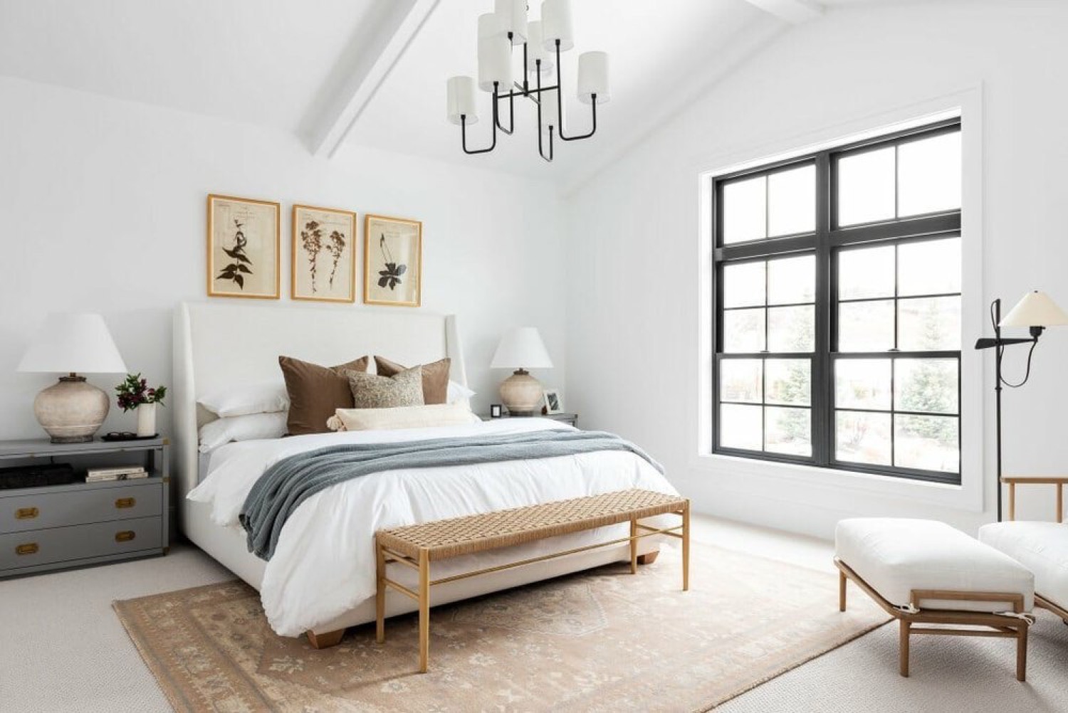 7 Guest Room Mistakes That Make Visitors Uneasy