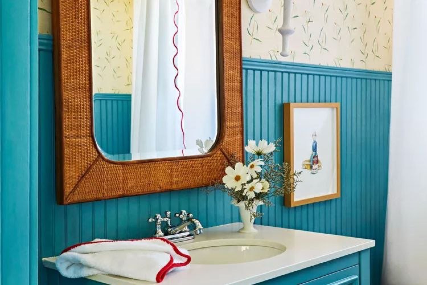 Fix These 7 Guest Bathroom Mistakes Before Visitors Arrive