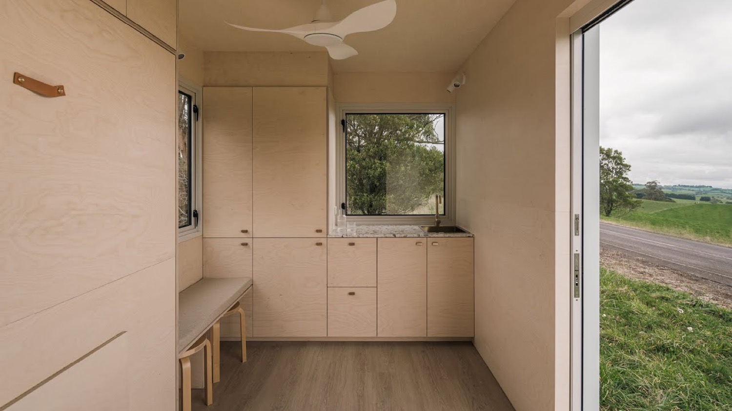 Inside a Tiny House That Feels Bigger Than Its 10 Square Meters