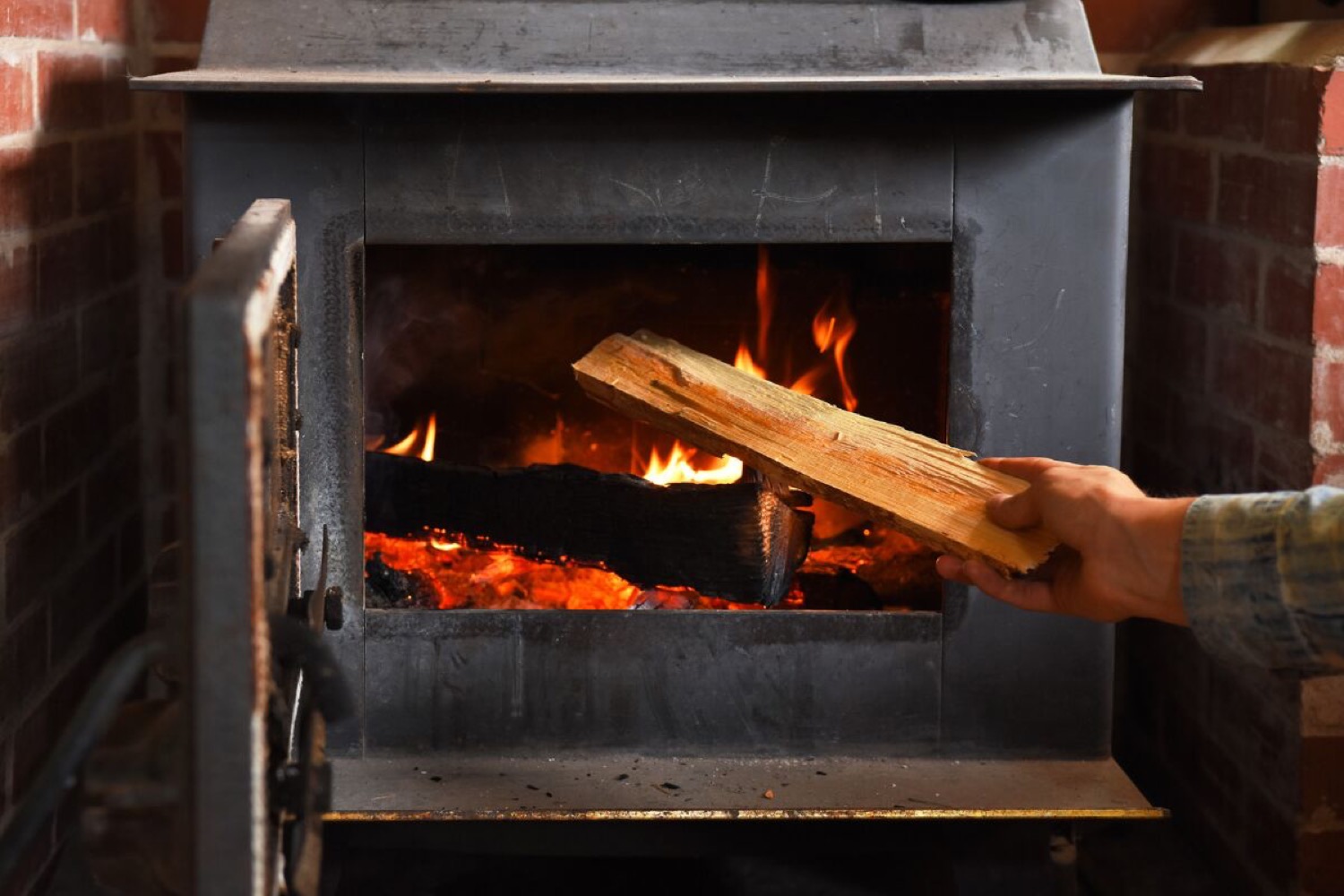 Old-Fashioned Ways to Keep Your Home Warm