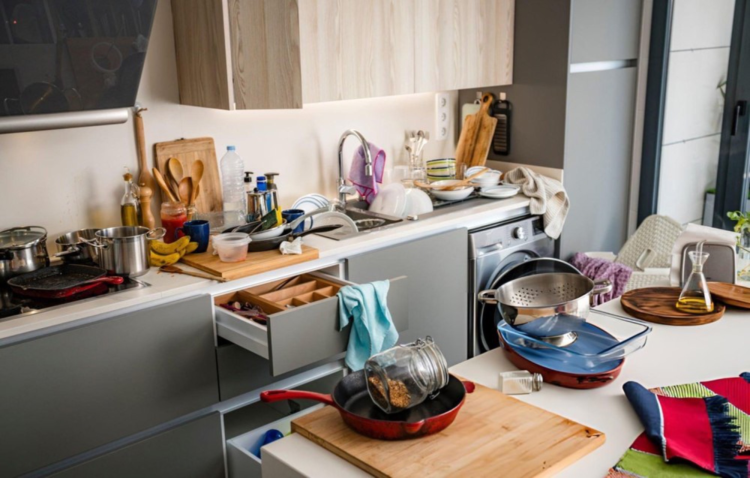 The 10-Minute Counter Reset Before Guests Arrive
